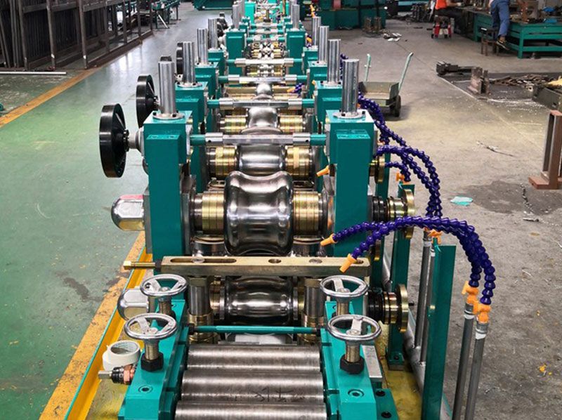 What are the main functions of high-frequency welding pipe machines