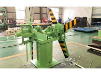 Manual double-sided uncoiler