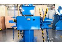 Hydraulic double-sided uncoiler